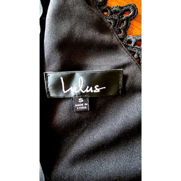 Lulus Black Lace Maxi Dress, This IS Love, Sexy Cutouts Crocheted Trim Sz S New - Picture 8 of 11